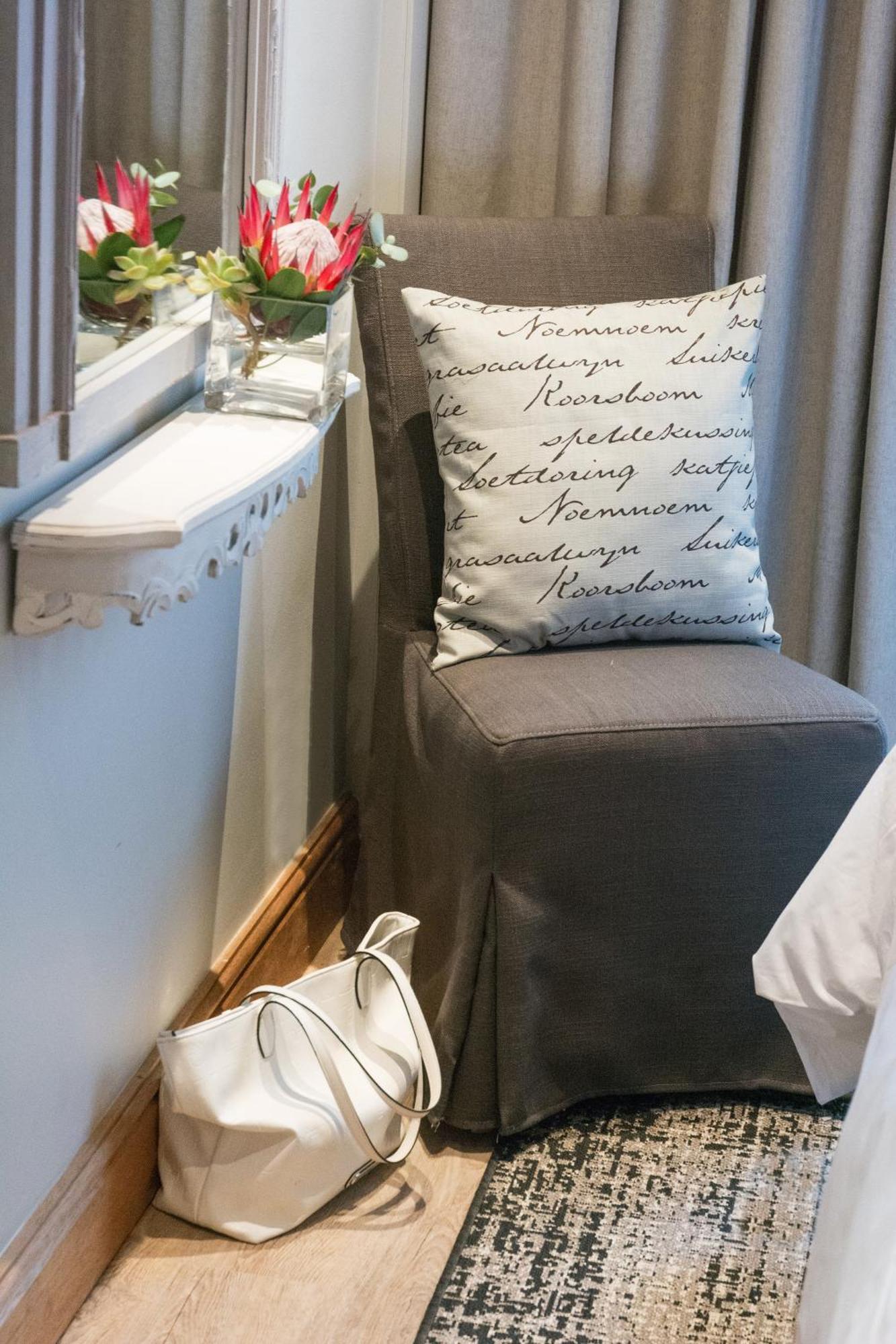 Apartemen 84 m² dengan 2 kamar tidur dan 2 kamar mandi pribadi di Pusat Stellenbosch Bagian luar foto