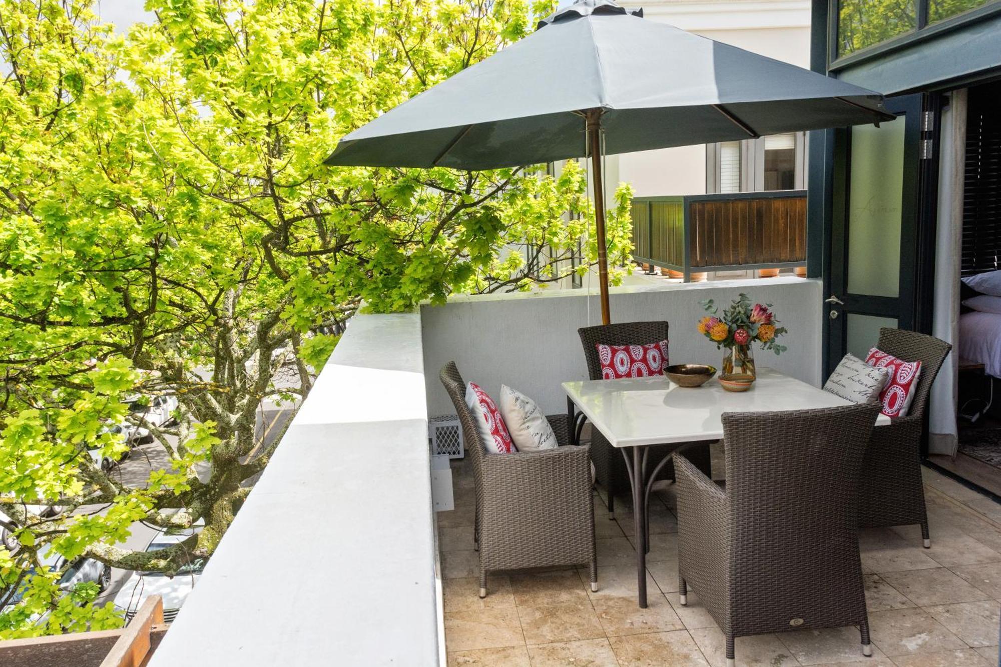 Apartemen 84 m² dengan 2 kamar tidur dan 2 kamar mandi pribadi di Pusat Stellenbosch Bagian luar foto