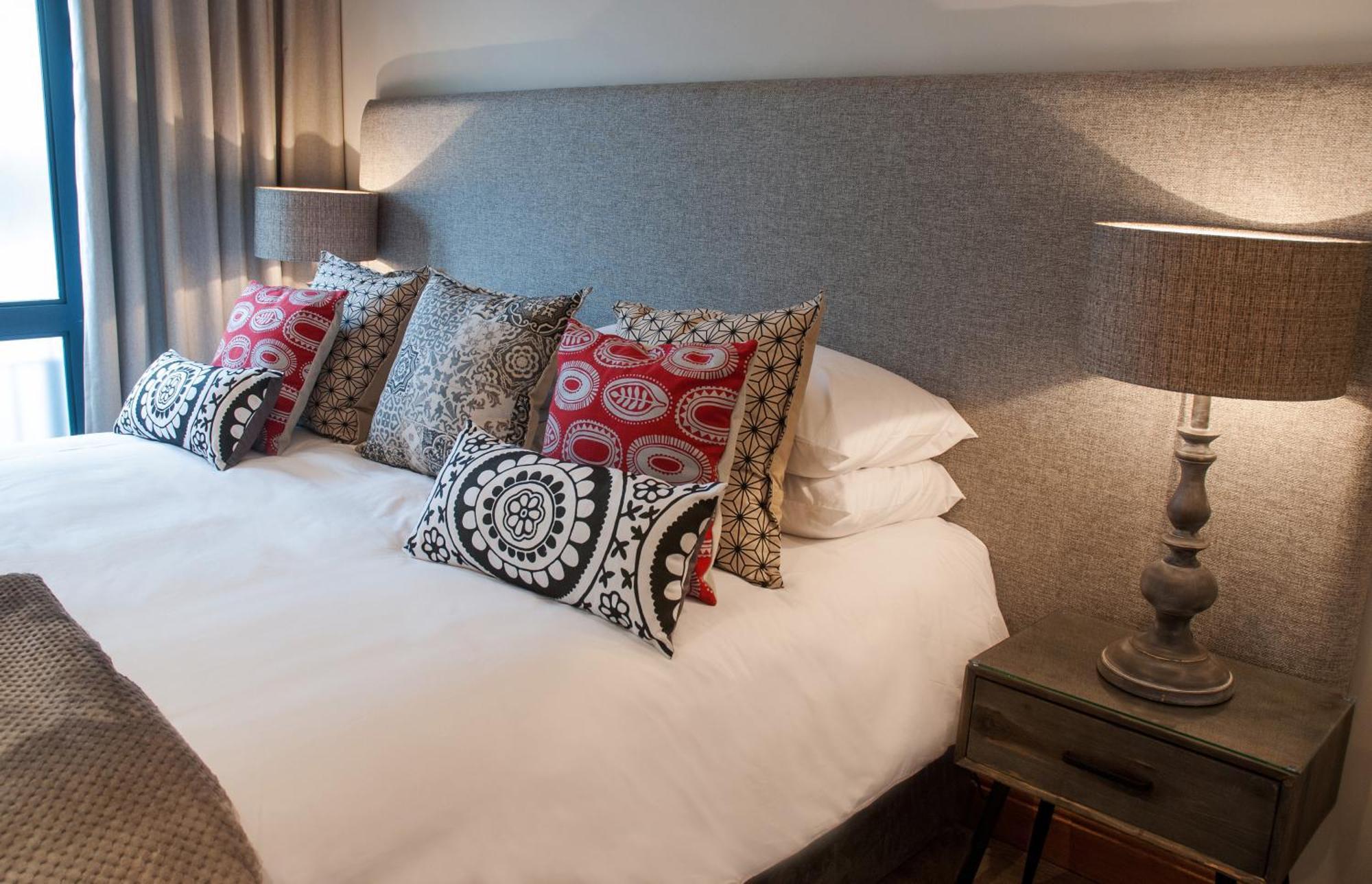 Apartemen 84 m² dengan 2 kamar tidur dan 2 kamar mandi pribadi di Pusat Stellenbosch Bagian luar foto