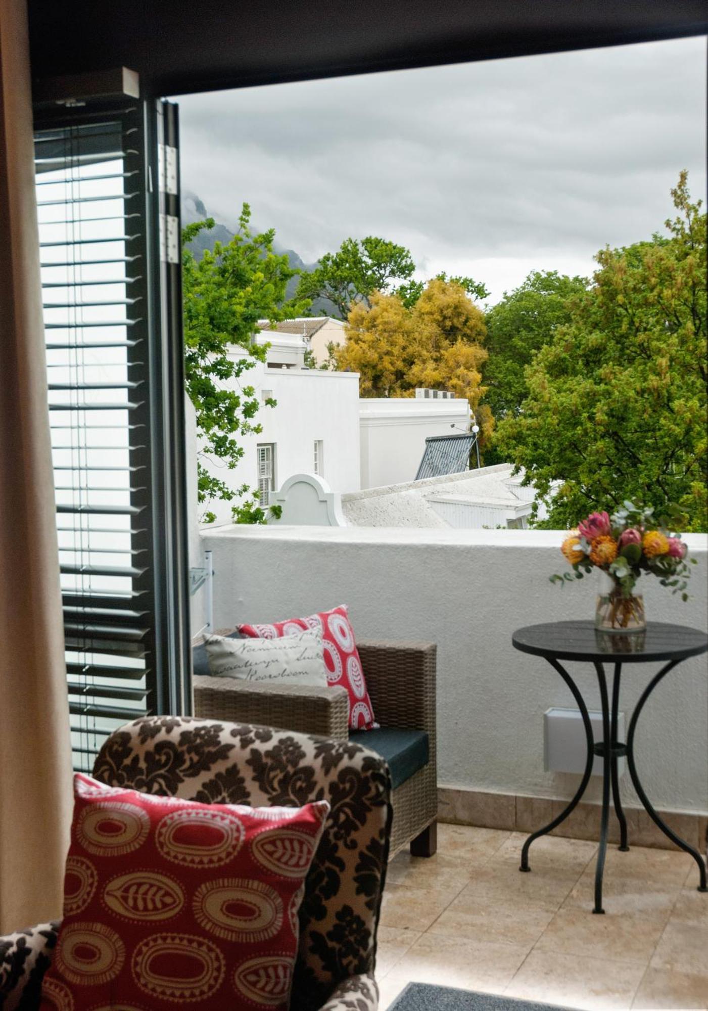 Apartemen 84 m² dengan 2 kamar tidur dan 2 kamar mandi pribadi di Pusat Stellenbosch Bagian luar foto